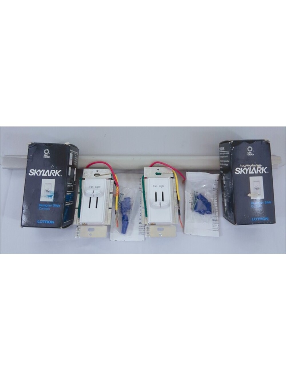 (2) Lutron S2-LF-WH Skylark 2.5 Amp Fan Controls / 300W Dimmer for Incandescent
